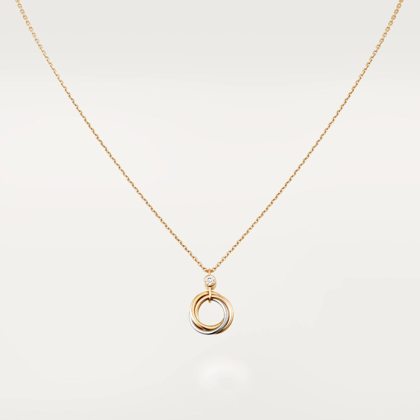 عقد الثالوث، مطلي بالذهب عيار 18K
