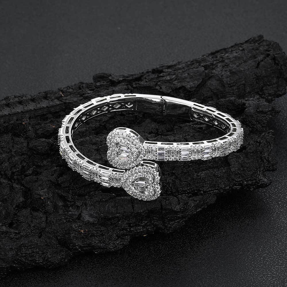 Heart Baguette Bangle – Gold Plated