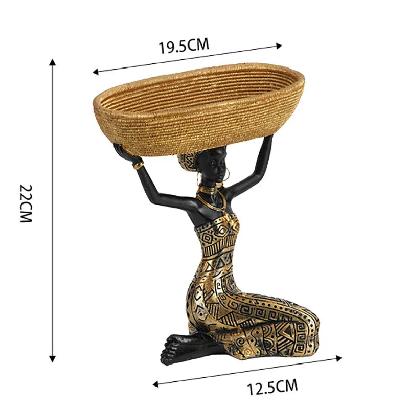 Sculpture de fille sur plateau africain