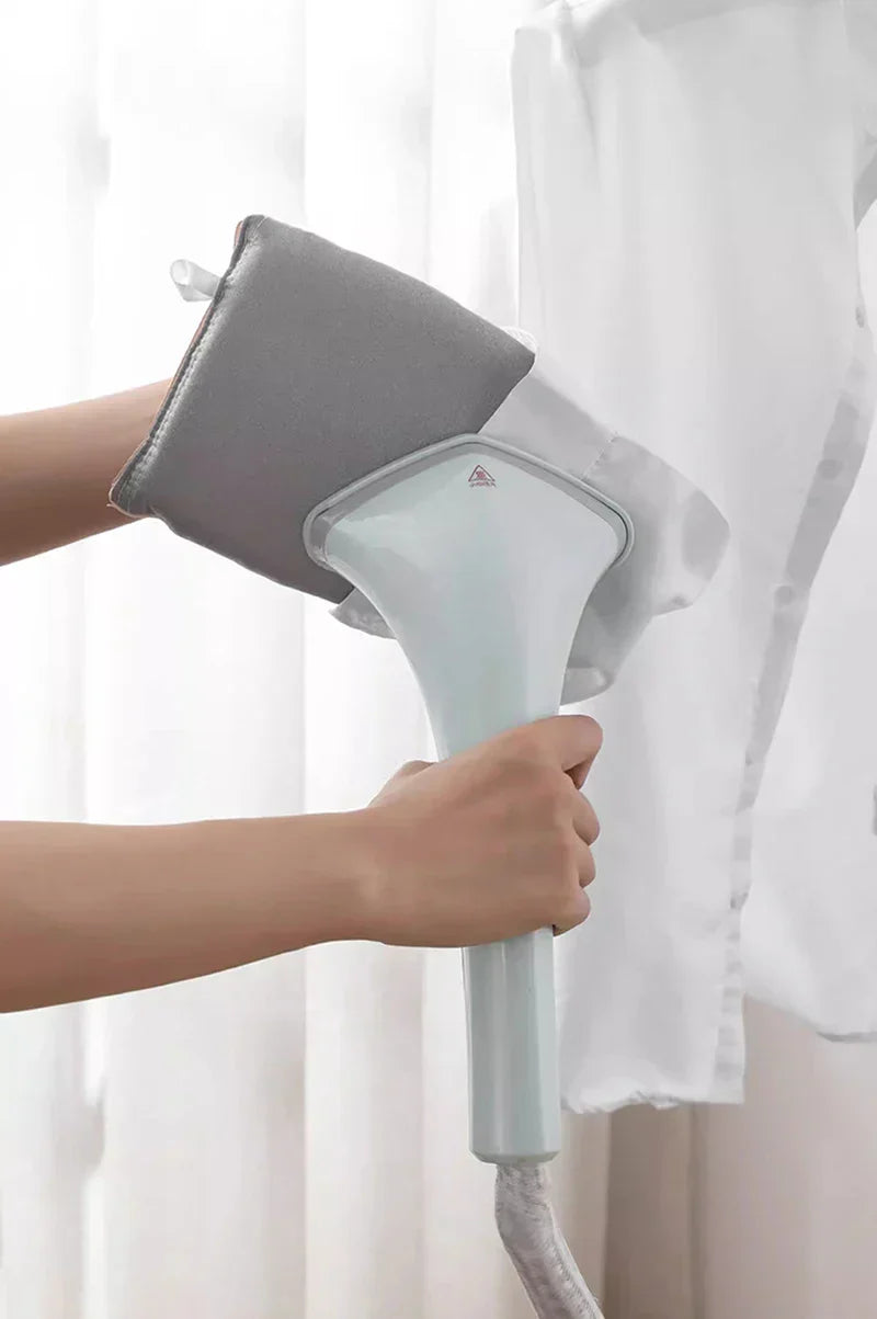 Mini Heat-Resistant Ironing Board & Anti-Scald Gloves