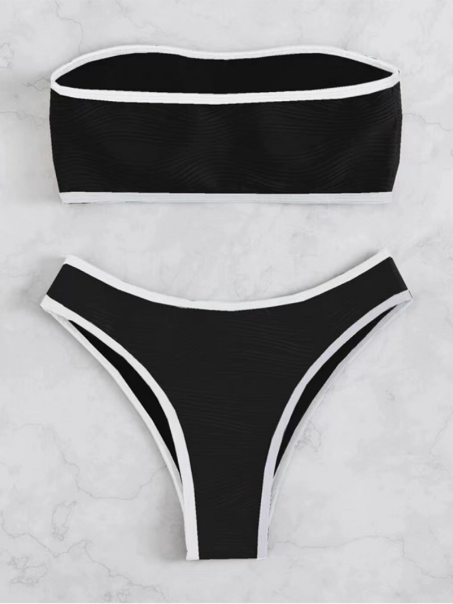 Alfredi bikini | Modern women's bikini with striped texture design