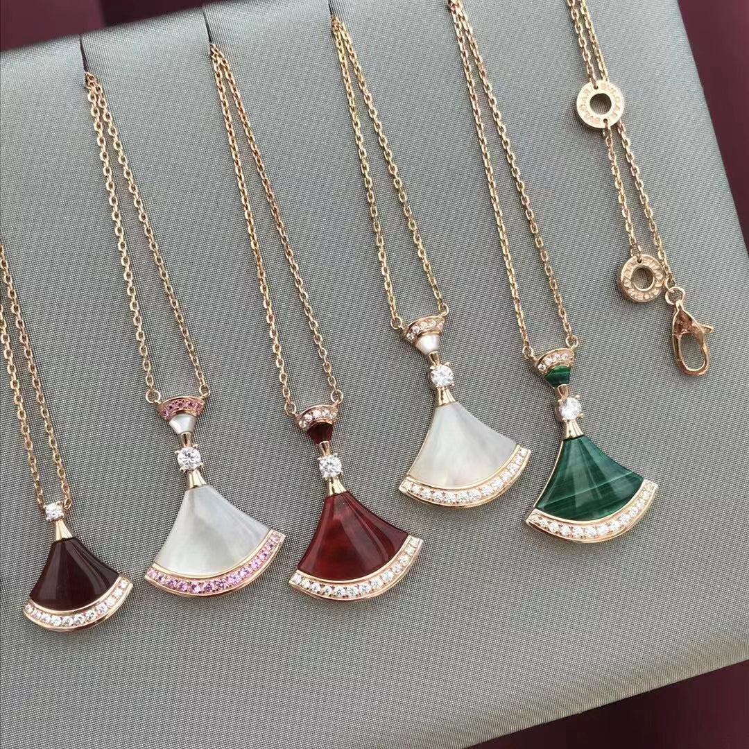 Divas’ Dream Necklace, 925 Silver, 18K Gold Plated, Red Agate