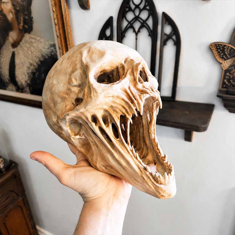 Skull Collector Sculpture – Ventayo