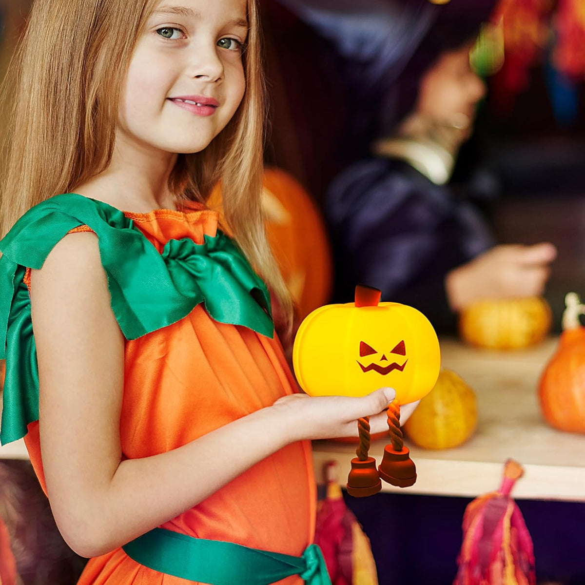 Mischievous Grinning Pumpkin Night Light – Ventayo