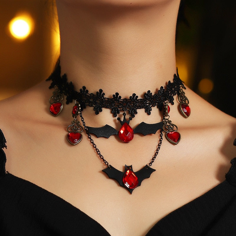 Red Bat Halloween Necklace – Ventayo