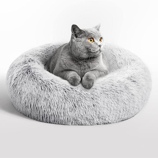 Plush Luxury Indoor Cat Bed – Cozy & Stylish Design