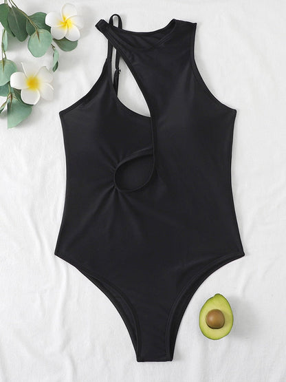 Svea swimsuit | Elegant swimsuit with a modern and irregular cut