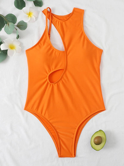 Svea swimsuit | Elegant swimsuit with a modern and irregular cut