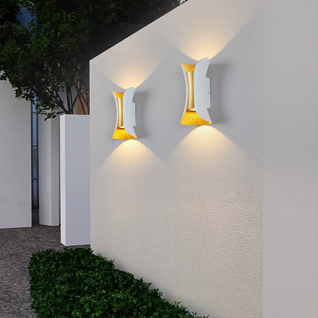 Luz LED curva hacia arriba y hacia abajo, impermeable, para exteriores, con alimentación eléctrica