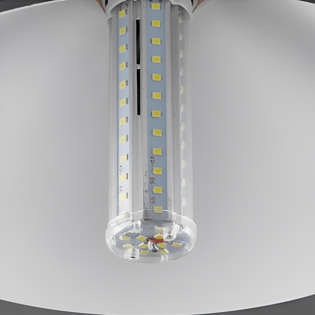 Wodoodporna klasyczna stożkowa lampa wisząca LED z solarnym zasilaniem
