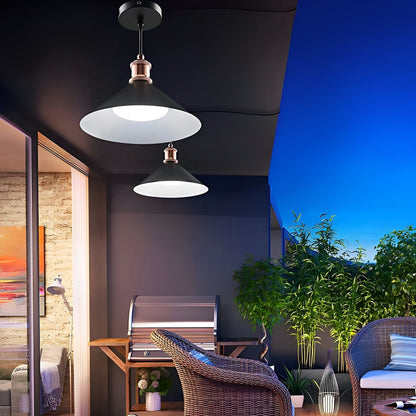 Wodoodporna klasyczna stożkowa lampa wisząca LED z solarnym zasilaniem