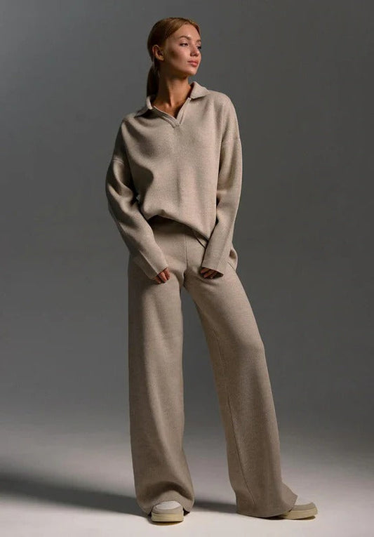 Comfortable Women's Pants Set with a Sophisticated Finish