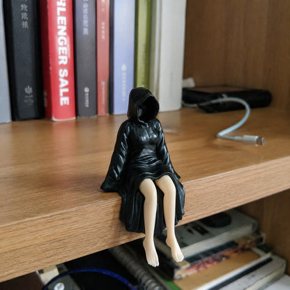 Shadow Queen Mysterious Bookshelf Decor – Ventayo