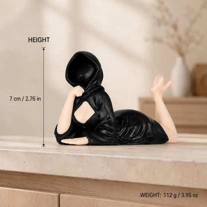 Shadow Queen Mysterious Bookshelf Decor – Ventayo