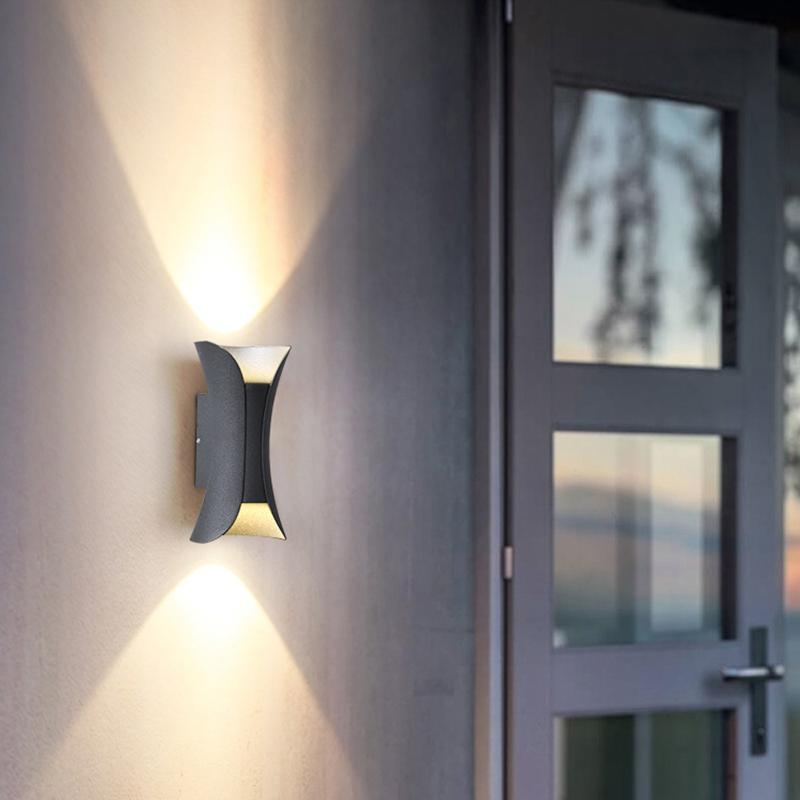 Luz LED curva hacia arriba y hacia abajo, impermeable, para exteriores, con alimentación eléctrica