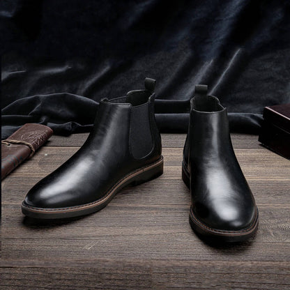 Men's Classic Brown Chelsea Boots With Contrast Stitch Detail