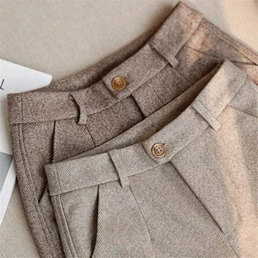 Elegant and Fitted Women's Pants