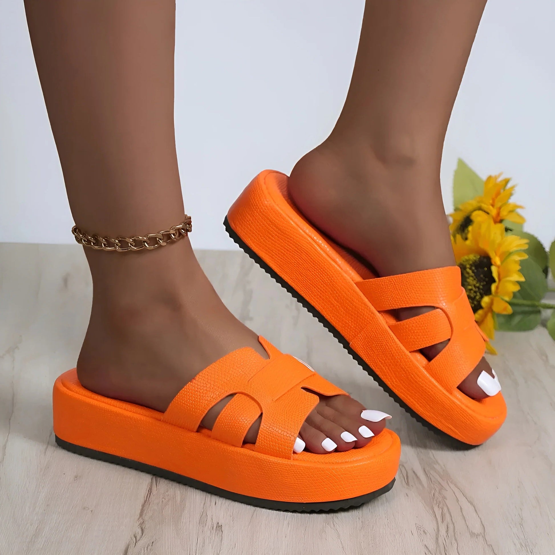 flip flops - glitter summer slippers for the beach