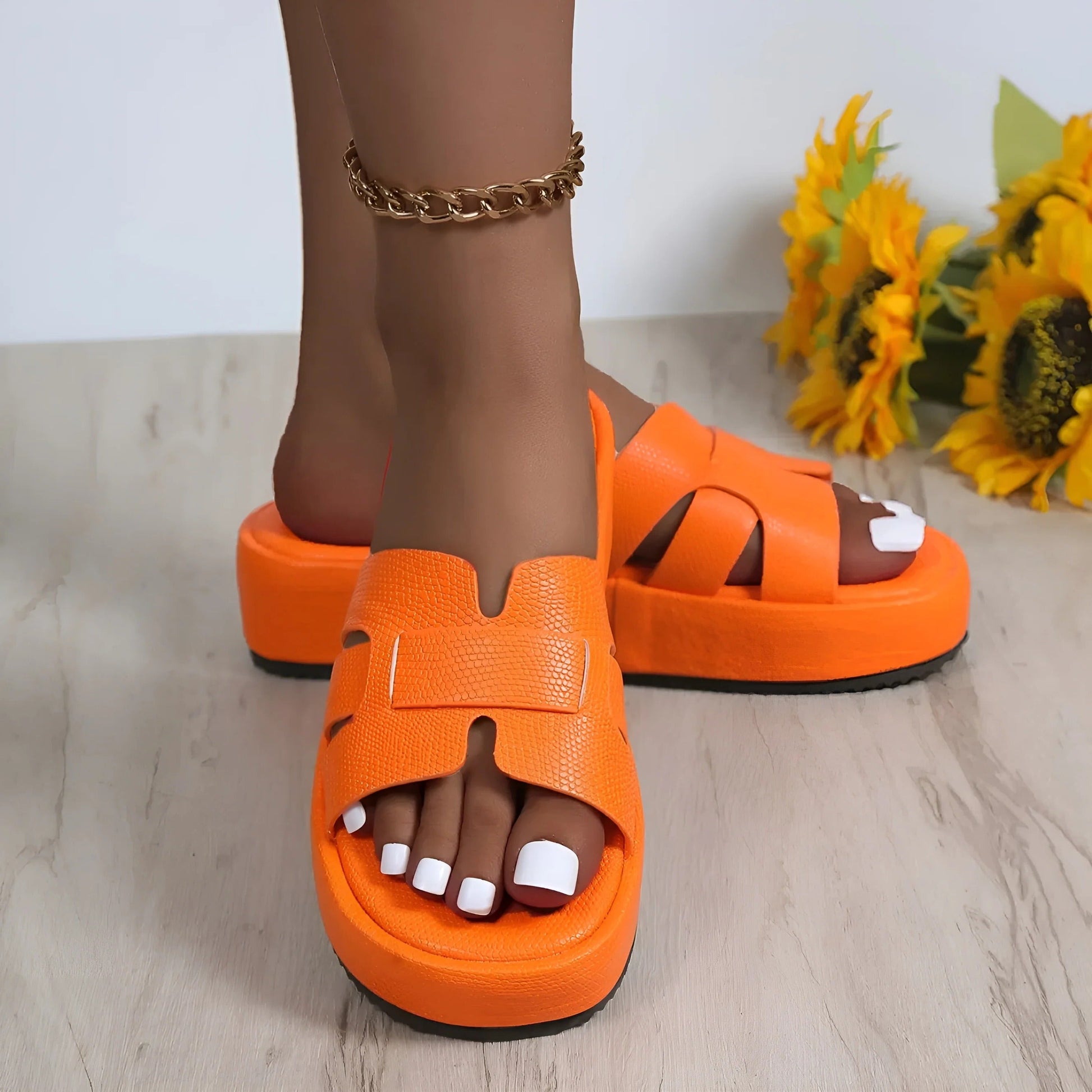 flip flops - glitter summer slippers for the beach