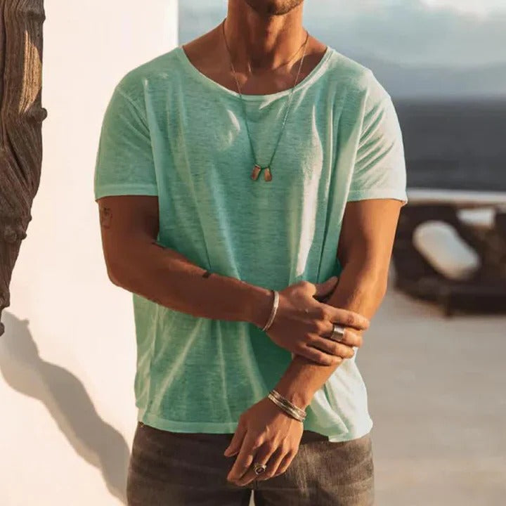 loose t-shirt with round neck