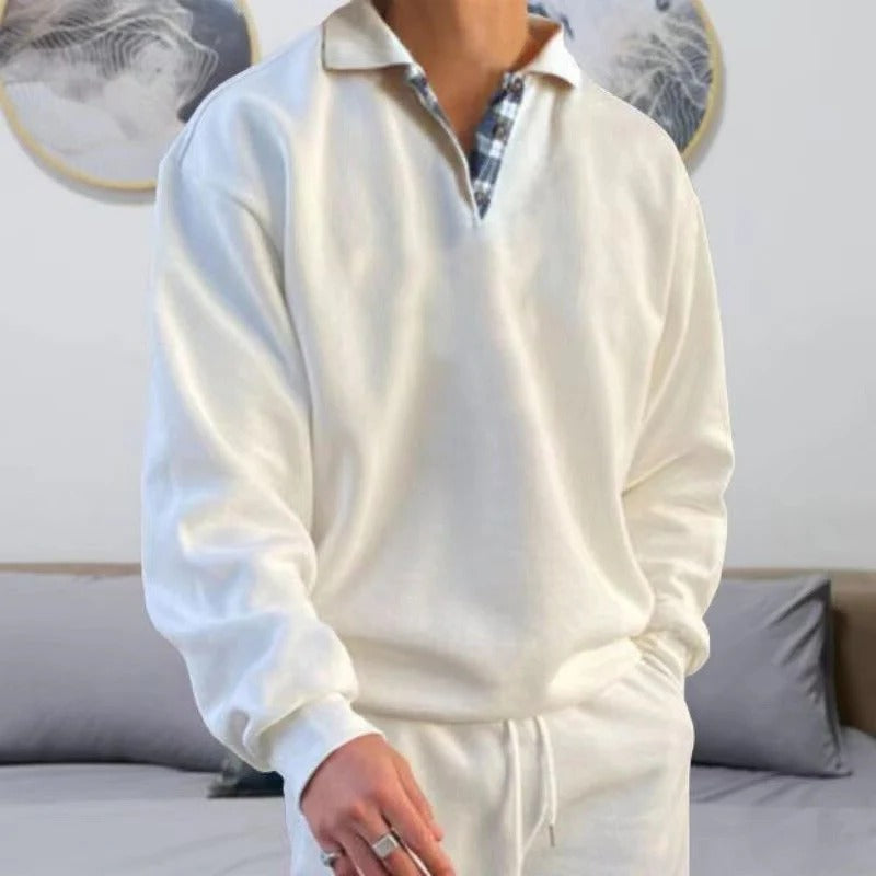 Pullover with classic structure