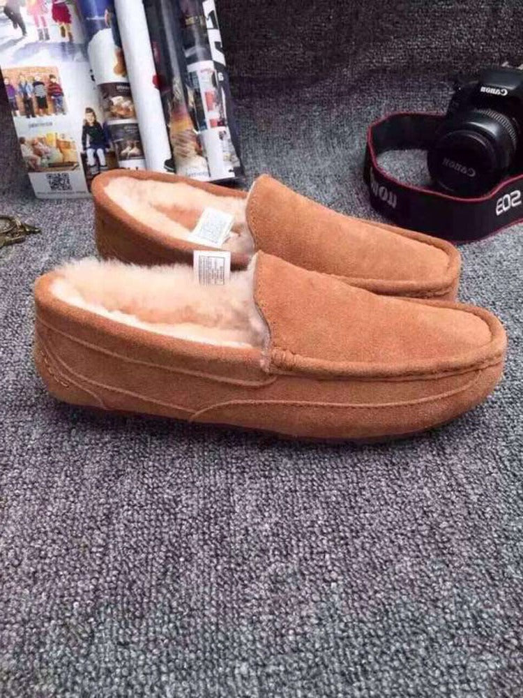 Men’s Slippers with Warm Lining and Durable Sole