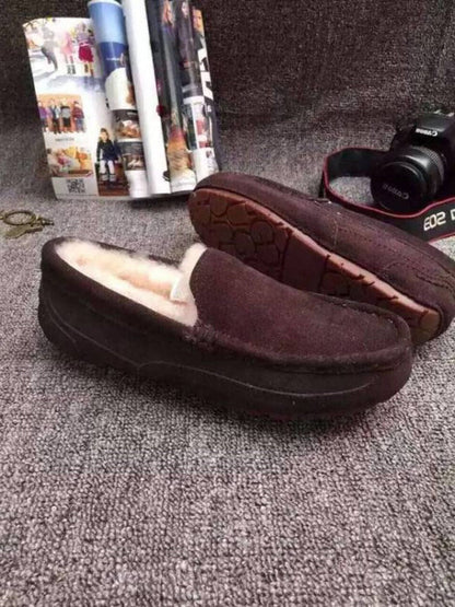 Men’s Slippers with Warm Lining and Durable Sole