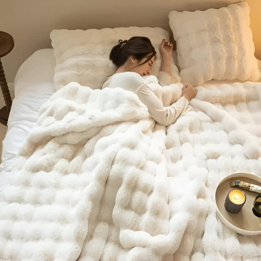 All Season Blanket with Elegant Design | Ventayo