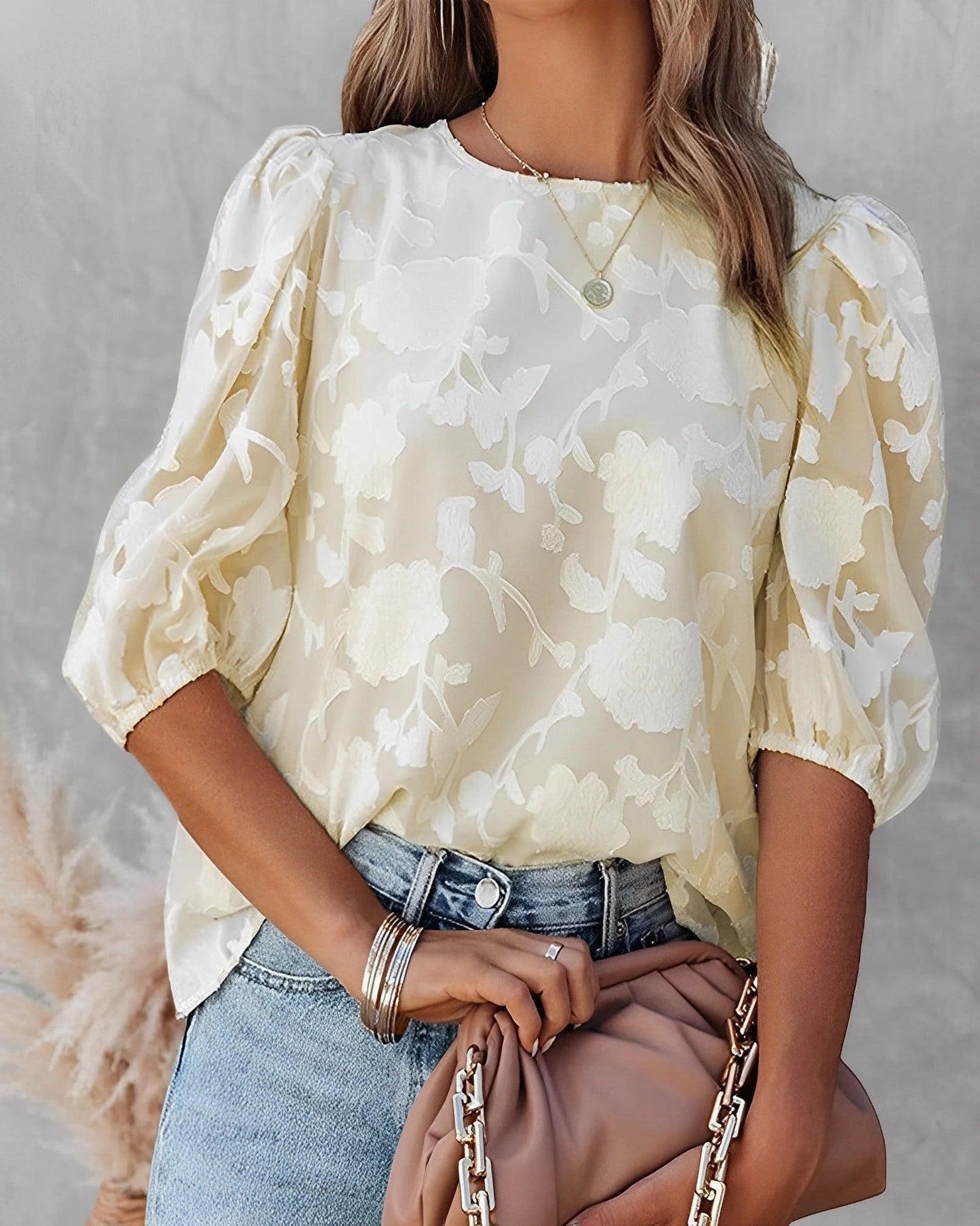 Puff-sleeved shirt